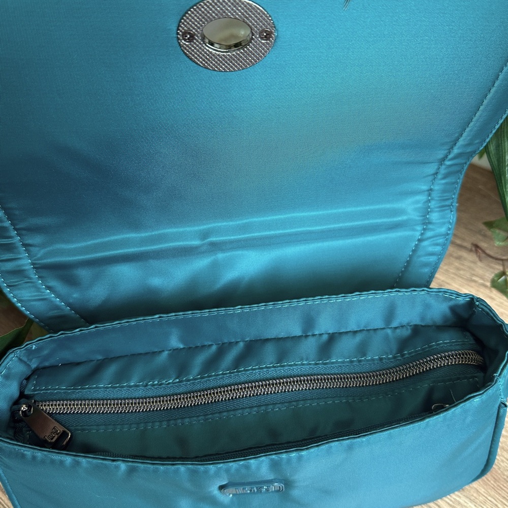 Lug Emerald Teal Allegro Shoulder Crossbody Bag - NWOT - Picture 3 of 10